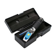 Aqpet Rifrattometro con LED 2